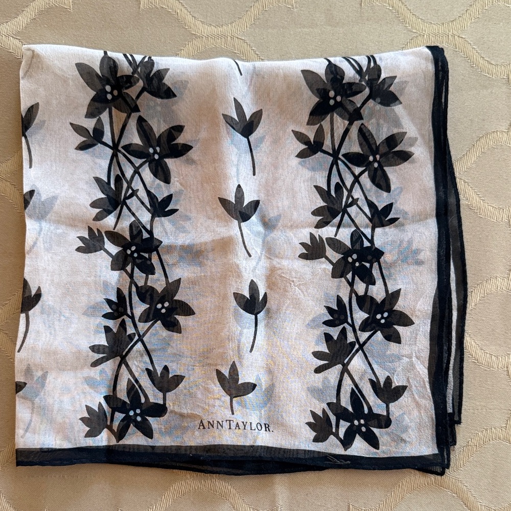LIKE NEW- Ann Taylor Elegant Black and Ivory Floral Scarf